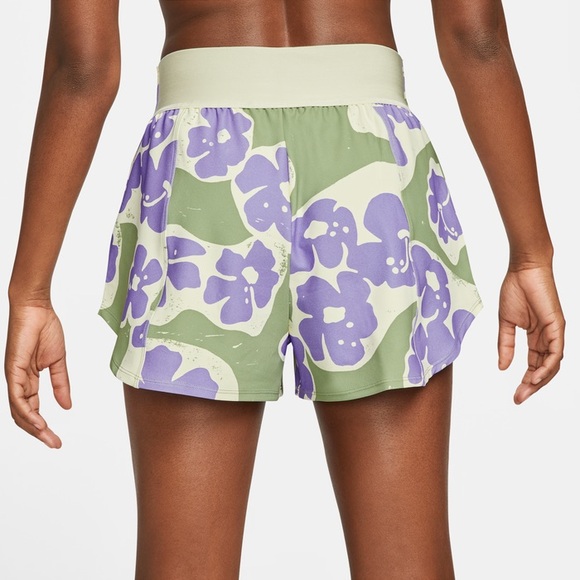 Nike Purple and Green Apparel - Picture 3 of 9